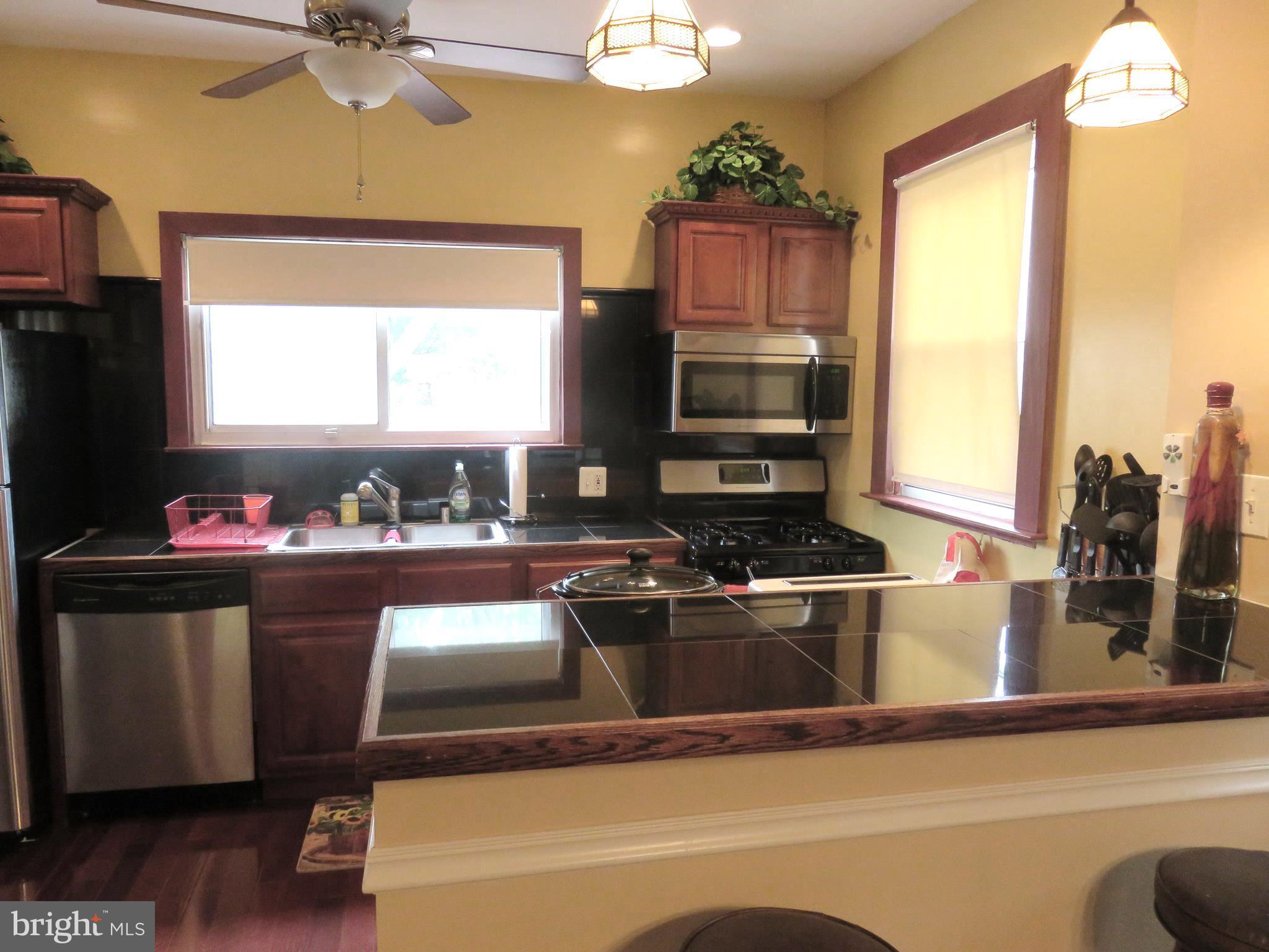4803 Coleherne Road Baltimore, MD 21229 - Photo 8 of 30 Kitchen
