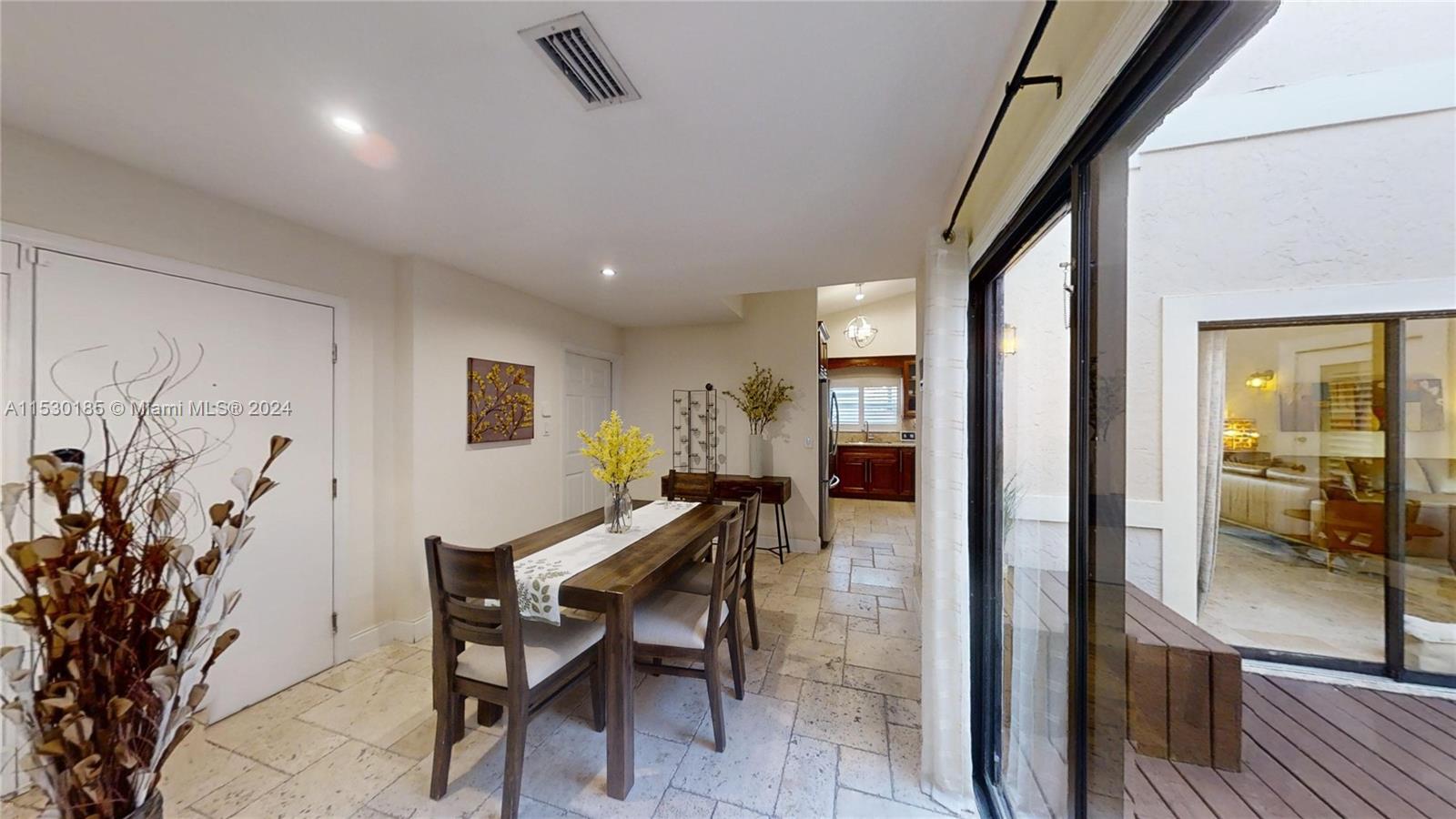 10278 Islander Drive Boca Raton, FL 33498 - Photo 14 of 31 Gallery Image 14