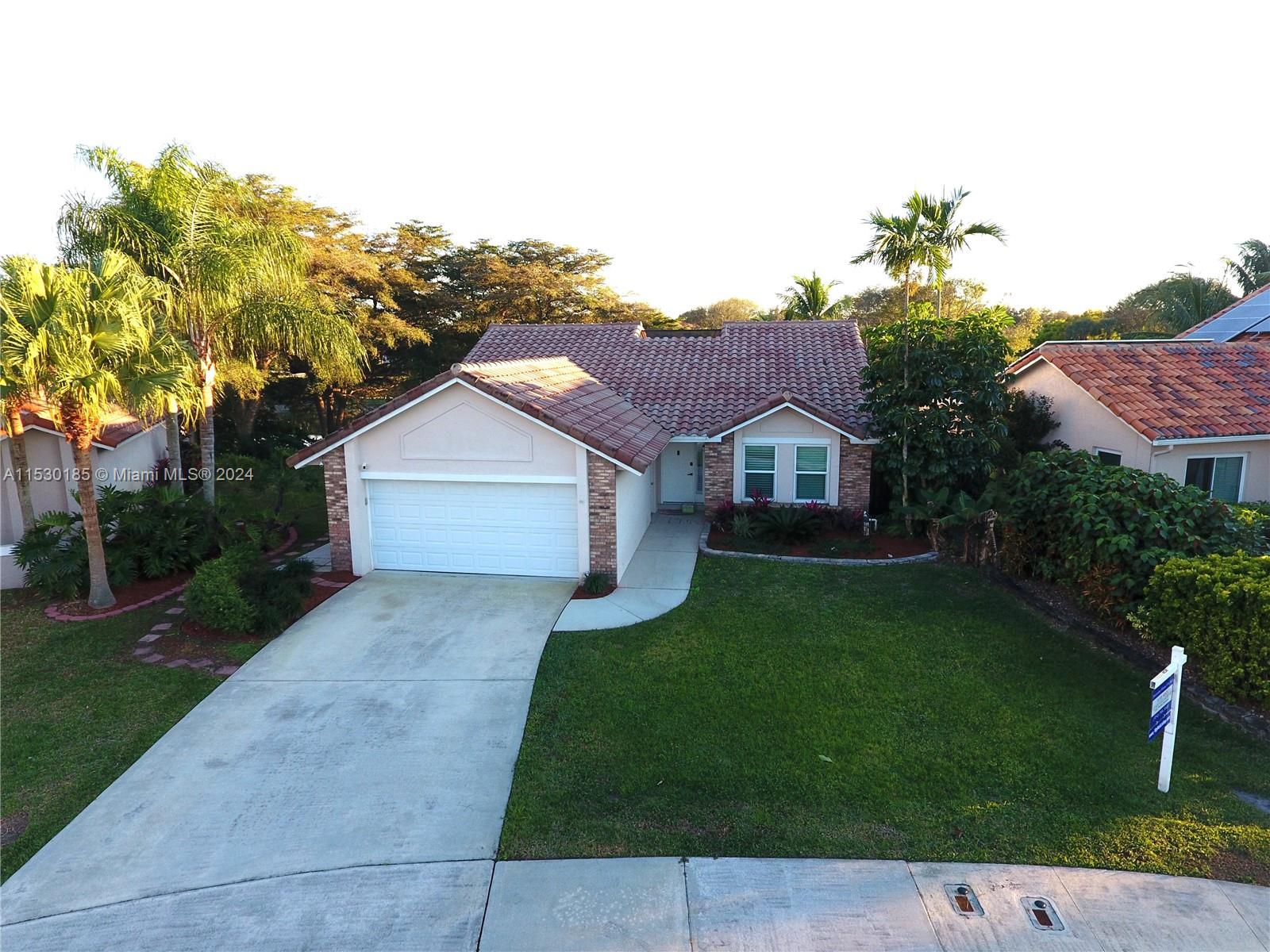 10278 Islander Drive Boca Raton, FL 33498 - Photo 2 of 31 Gallery Image 2
