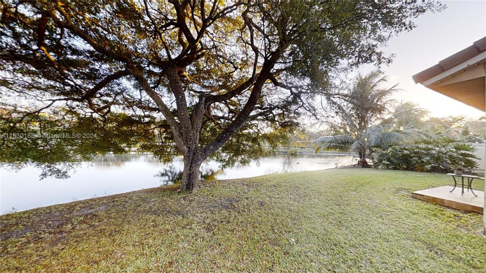 10278 Islander Drive Boca Raton, FL 33498 - Photo 4 of 31 Gallery Image 4
