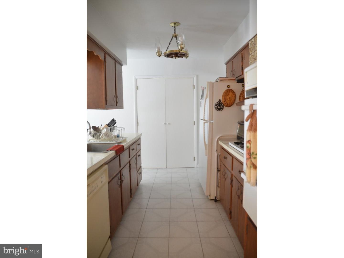 54 Cherokee Road Doylestown, PA 18901 - Photo 8 of 20 Kitchen