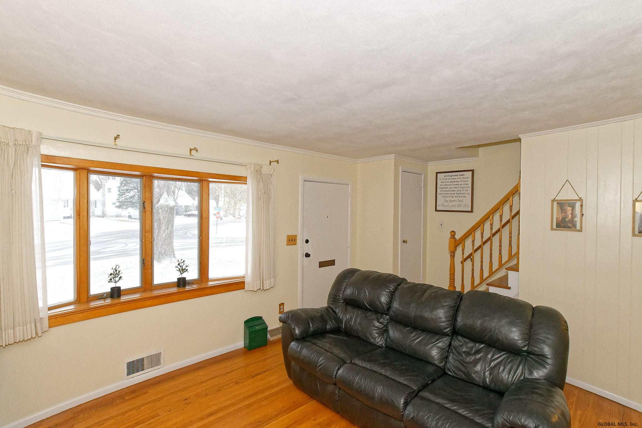 67 Southgate Road Colonie, NY 12211 - Photo 8 of 29 Photo 8