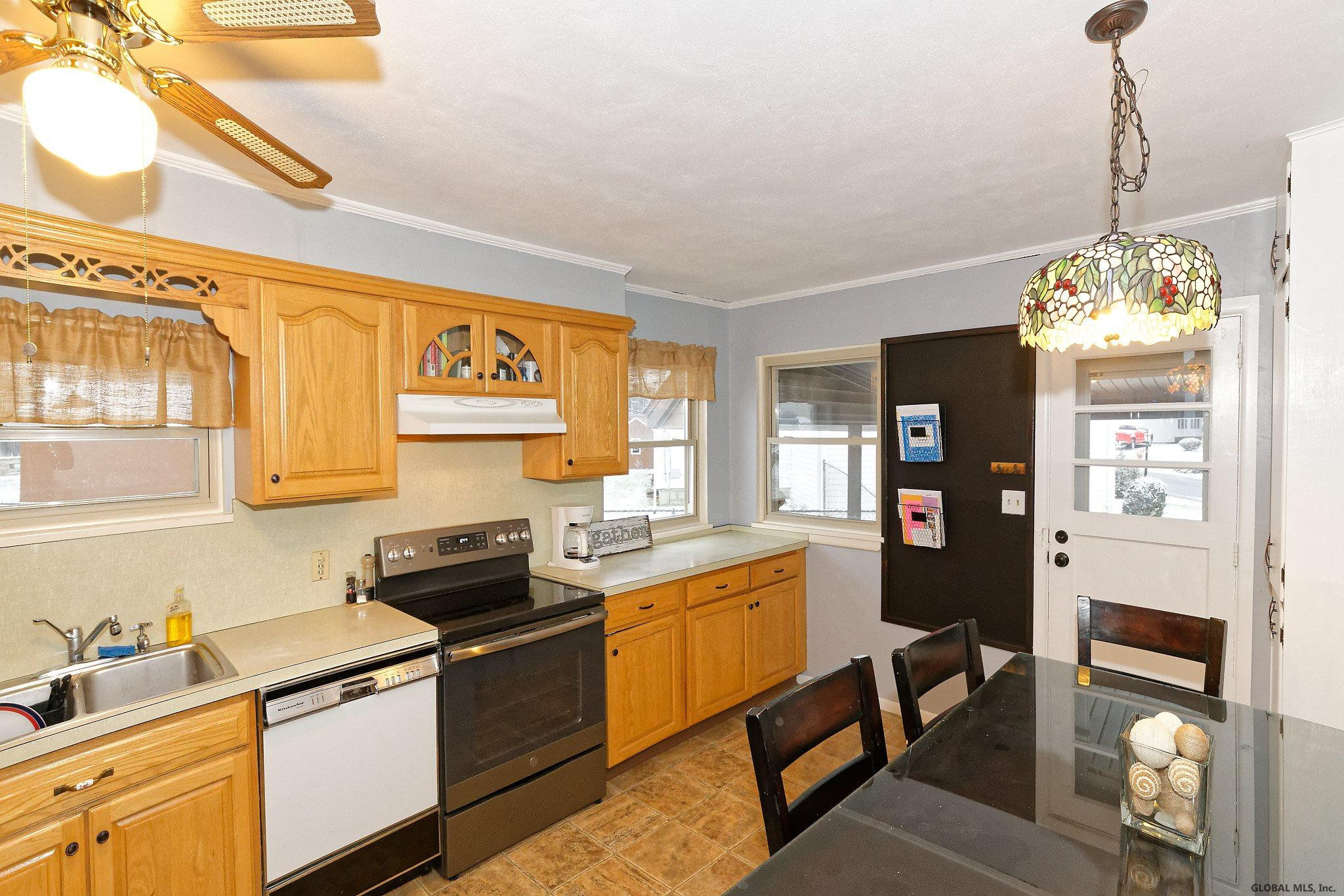 67 Southgate Road Colonie, NY 12211 - Photo 10 of 29 Photo 10