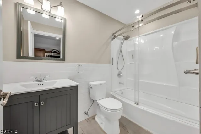 $1,199,000 | 40 Heiser Road, Port Murray, NJ 07865