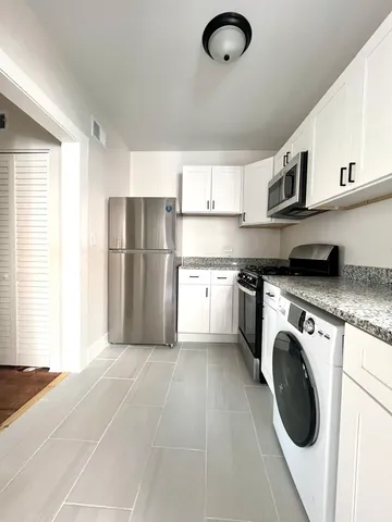 $1,350 | 1146 North Lawndale Avenue, Unit 2, Chicago, IL 60651