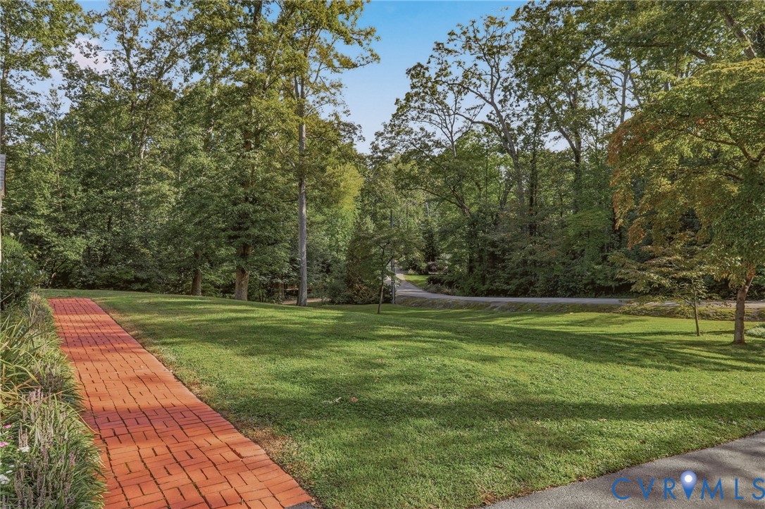 3832 Kenmore Road Richmond, VA 23225 - Photo 4 of 43 Front yard