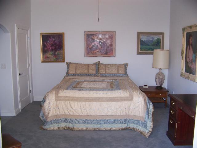 13220 Tierra Heights Road Redding, CA 96003 - Photo 15 of 16 Guest Bedroom