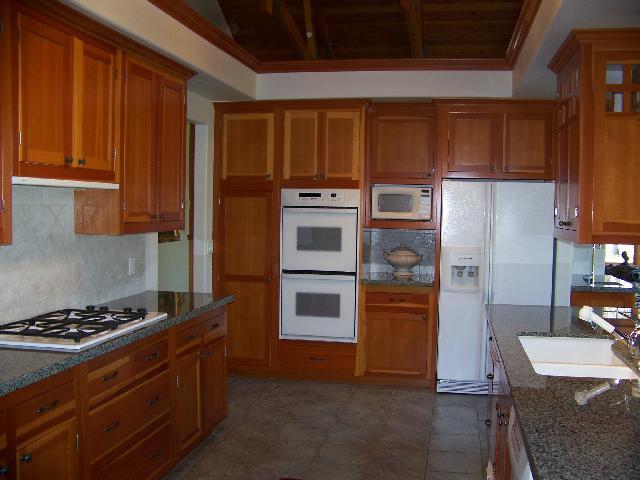 13220 Tierra Heights Road Redding, CA 96003 - Photo 5 of 16 Kitchen