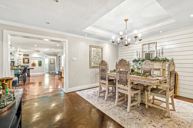 a view of a dining room and livingroom view