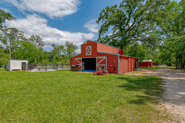 a view of a back yard with green space