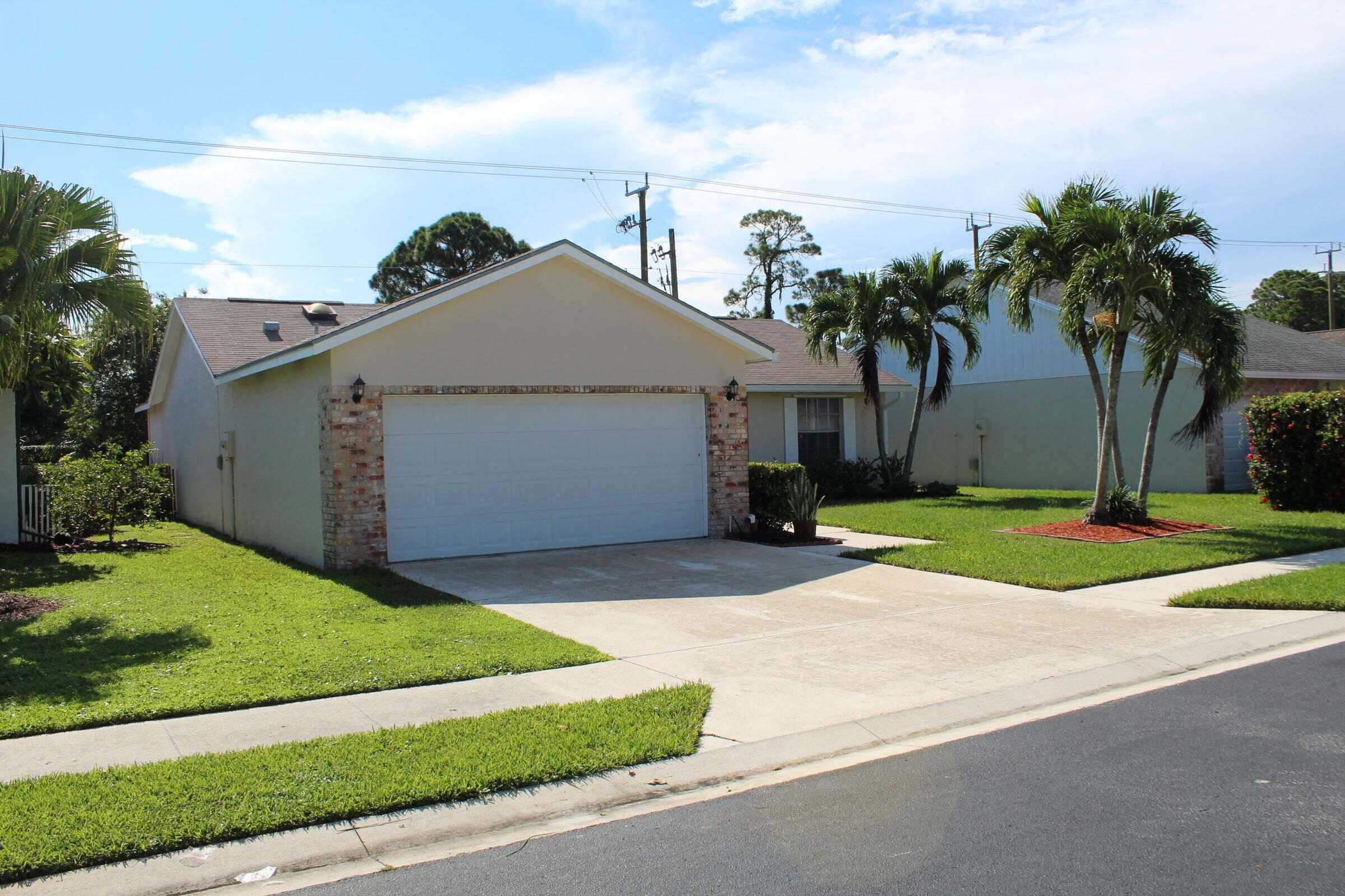 127 Wandering Trail Jupiter, FL 33458 - Photo 18 of 28 House 1