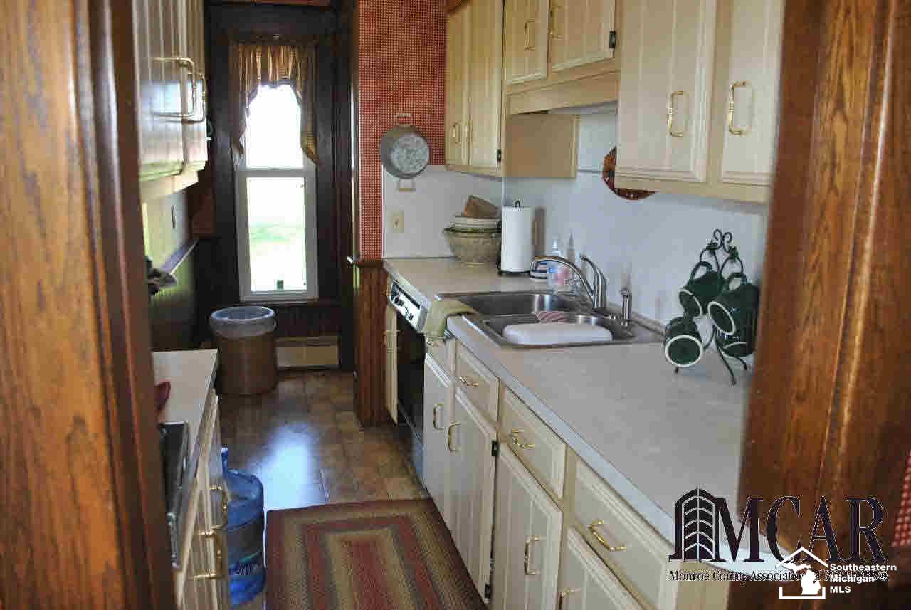 11625 Geiger Road Temperance, MI 48182 - Photo 20 of 41 21290879-19.JPG