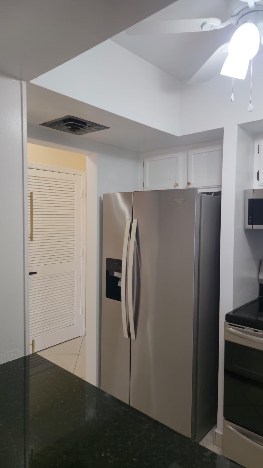 105 South Riverside Drive, Unit 402 Pompano Beach, FL 33062 - Photo 11 of 43 PHOTO-2026-06-09-17-04-04 3