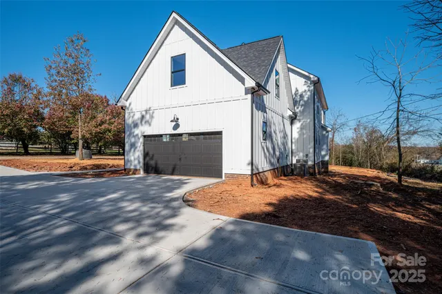 $799,000 | 4762 Lazy Lane, Denver, NC 28037