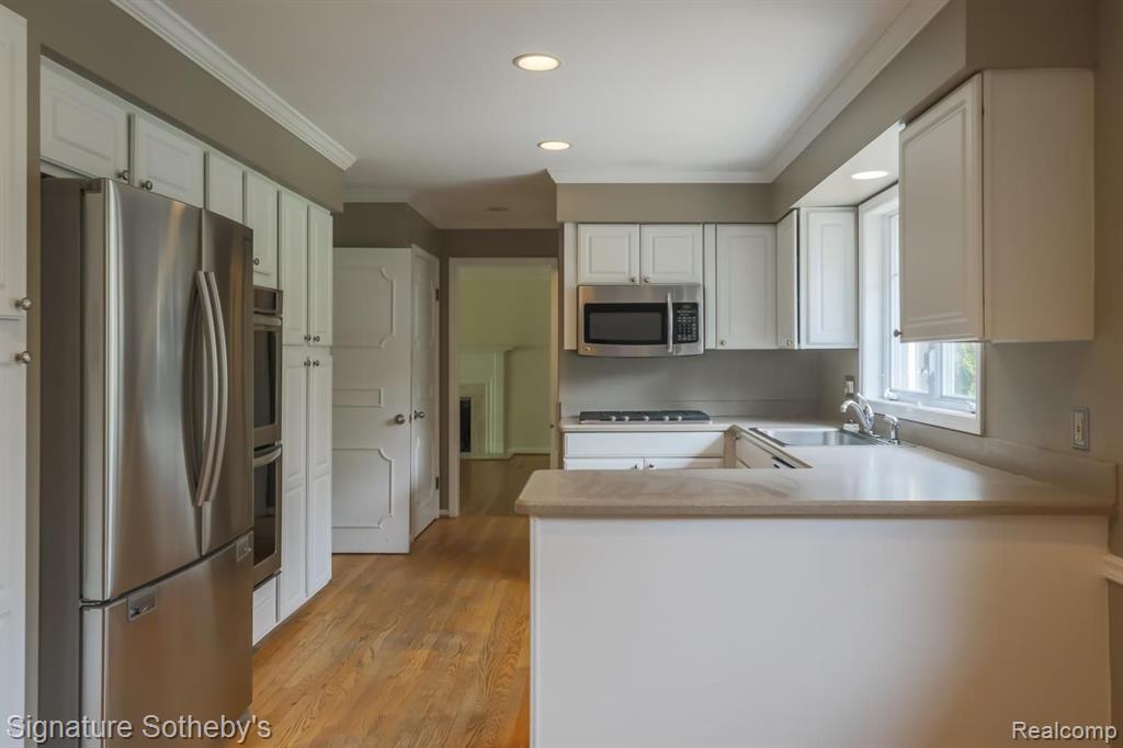 5139 Wing Lake Road Bloomfield Hills, MI 48302 - Photo 15 of 43