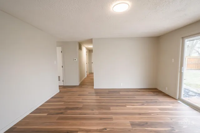 $209,900 | 5704 East Robert Street, Muncie, IN 47303