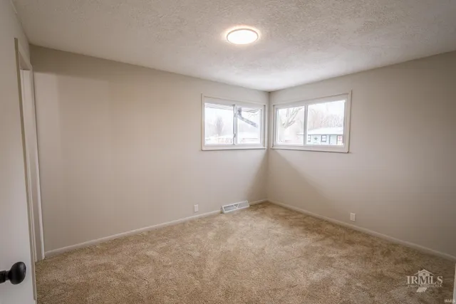 $209,900 | 5704 East Robert Street, Muncie, IN 47303