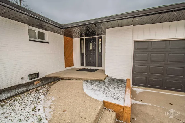 $209,900 | 5704 East Robert Street, Muncie, IN 47303