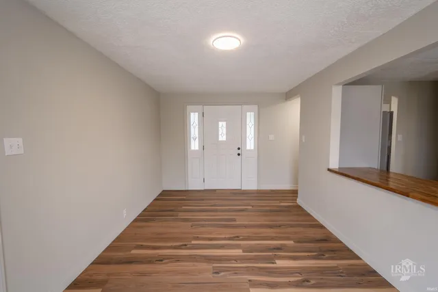 $209,900 | 5704 East Robert Street, Muncie, IN 47303