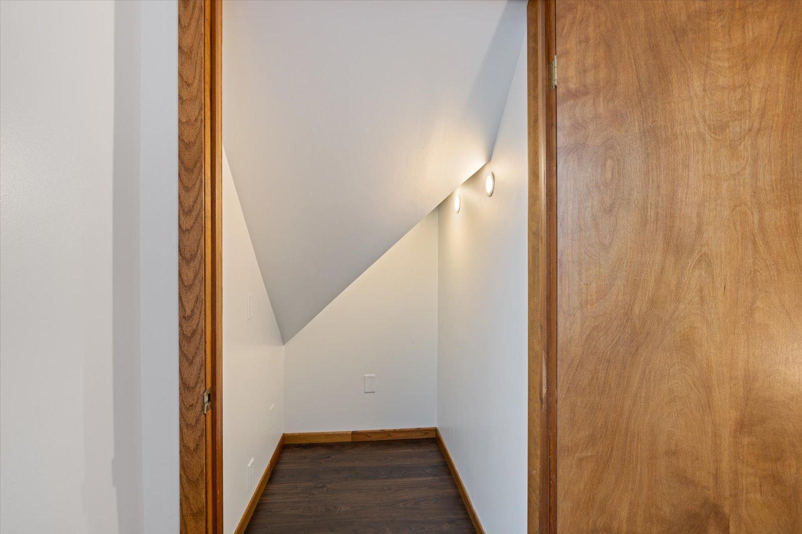 514 4th Street Northwest Chisholm, MN 55719 - Photo 26 of 48