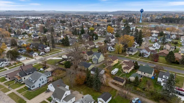 $184,900 | 514 4th Street Northwest, Chisholm, MN 55719