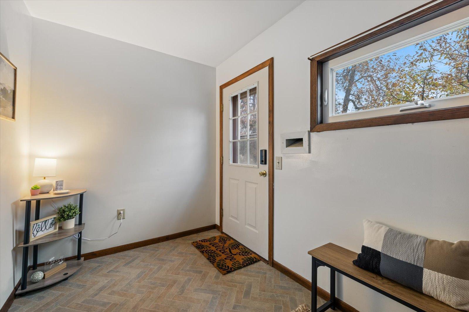 514 4th Street Northwest Chisholm, MN 55719 - Photo 5 of 48