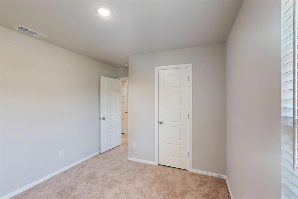 730 Hidden Feather Lavon, TX 75166 - Photo 15 of 40