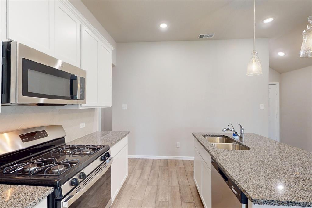 730 Hidden Feather Lavon, TX 75166 - Photo 8 of 40