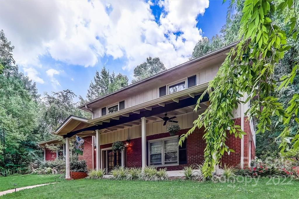 2 Chipmunk Cove Road Asheville, NC 28804 - Photo 1 of 44 Gallery Image 1