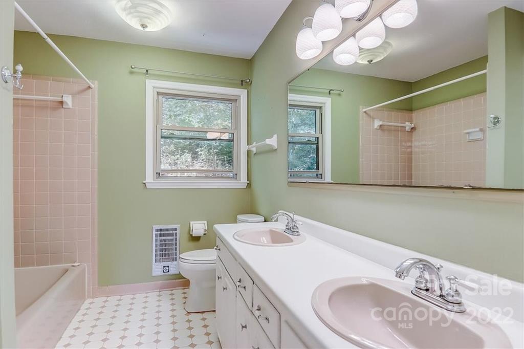 2 Chipmunk Cove Road Asheville, NC 28804 - Photo 21 of 44 Gallery Image 21