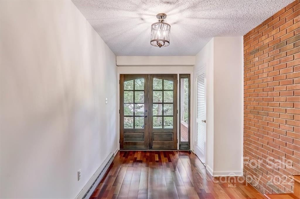 2 Chipmunk Cove Road Asheville, NC 28804 - Photo 4 of 44 Gallery Image 4