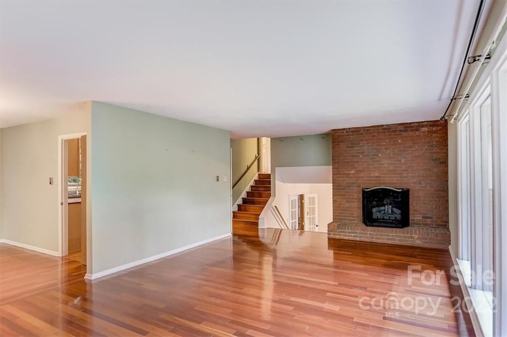 2 Chipmunk Cove Road Asheville, NC 28804 - Photo 7 of 44 Gallery Image 7