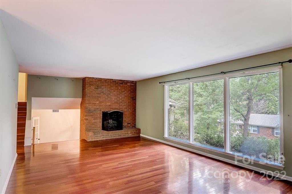 2 Chipmunk Cove Road Asheville, NC 28804 - Photo 8 of 44 Gallery Image 8