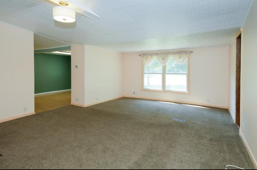 16433 Floating Bridge Road Three Rivers, MI 49093 - Photo 9 of 24 IMG_4778