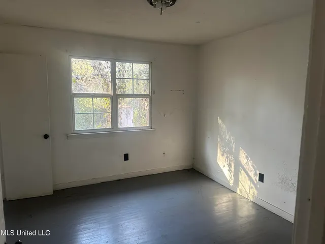 $33,000 | 2451 Coronet Place, Jackson, MS 39204