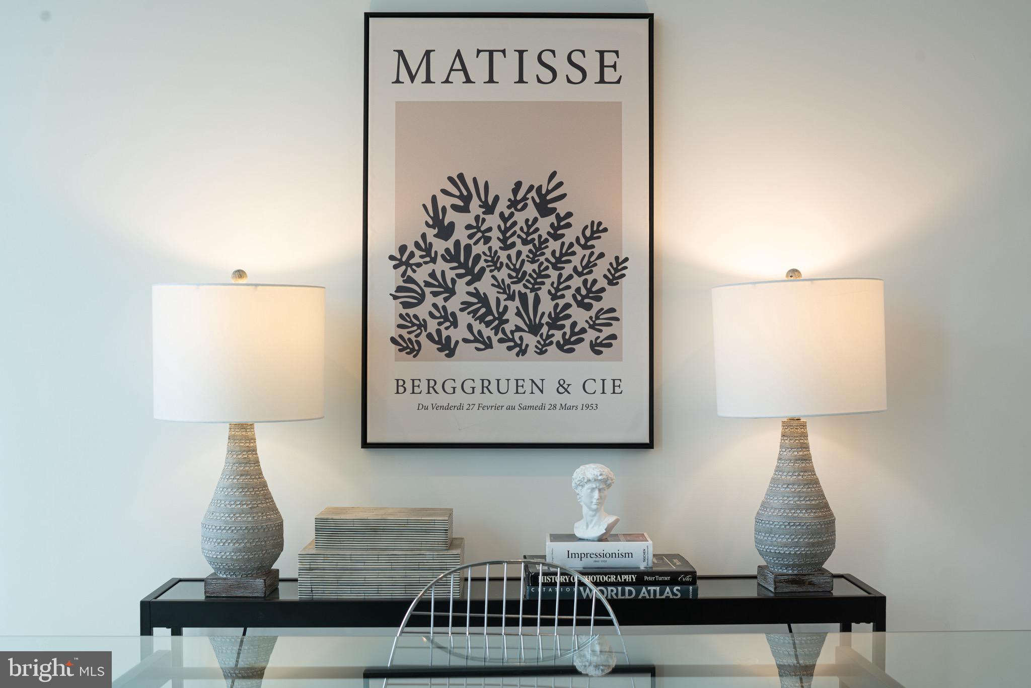 2324 Sansom Street Philadelphia, PA 19103 - Photo 33 of 82 2nd Floor Guest Room