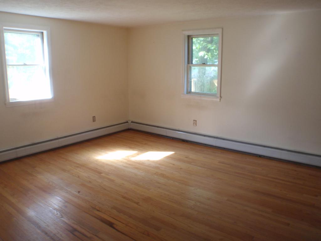 122 Moose Club Park Road Goffstown, NH 03045 - Photo 4 of 12 Gallery Image 4
