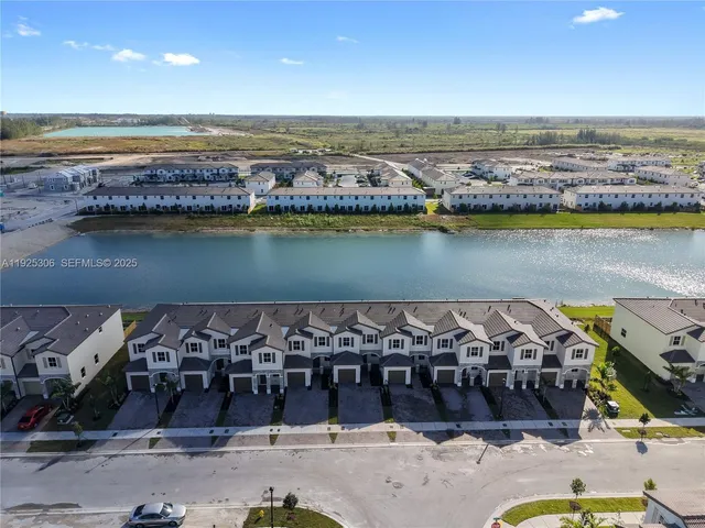 $3,200 | 2729 Southeast 25th Avenue, Homestead, FL 33035