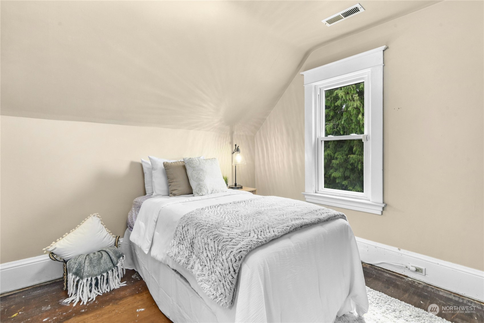 2215 Rockefeller Avenue Everett, WA 98201 - Photo 18 of 28 a bedroom with a bed and a window