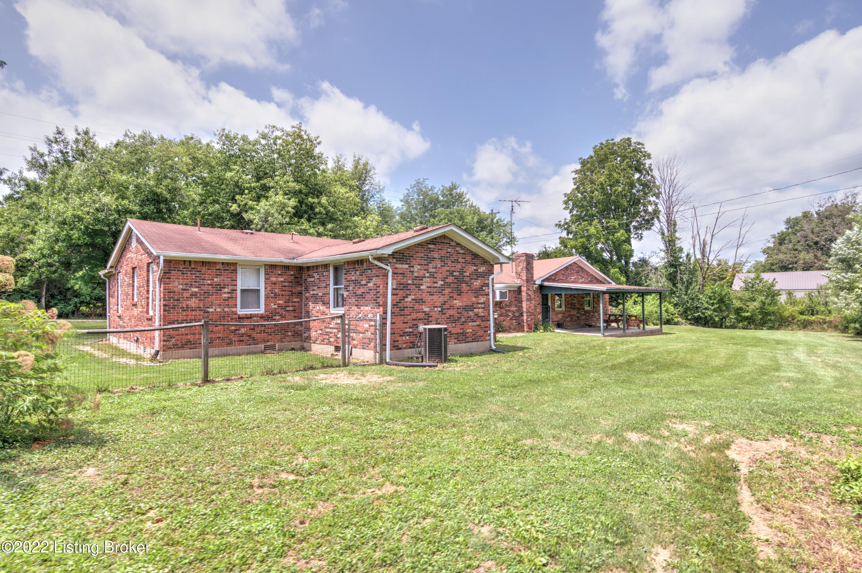 1460 Deatsville Road Shepherdsville, KY 40165 - Photo 33 of 36 1460DeatsvilleRd-33