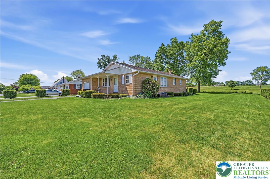 78 Colonial Road Allentown, PA 18109 - Photo 2 of 30