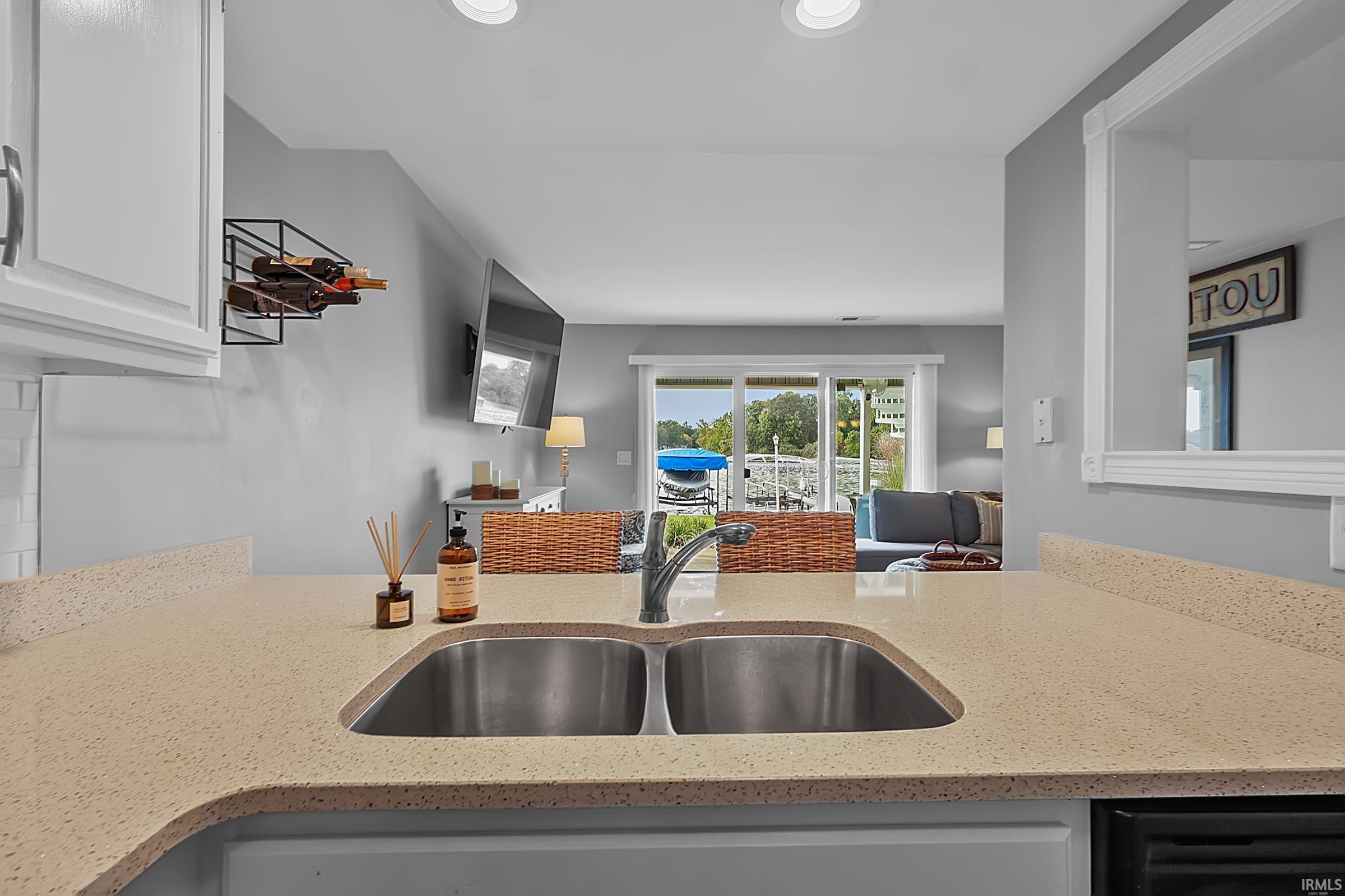 1725 Colonial Drive, Unit 6 Rochester, IN 46975 - Photo 7 of 38 Gallery Image 7