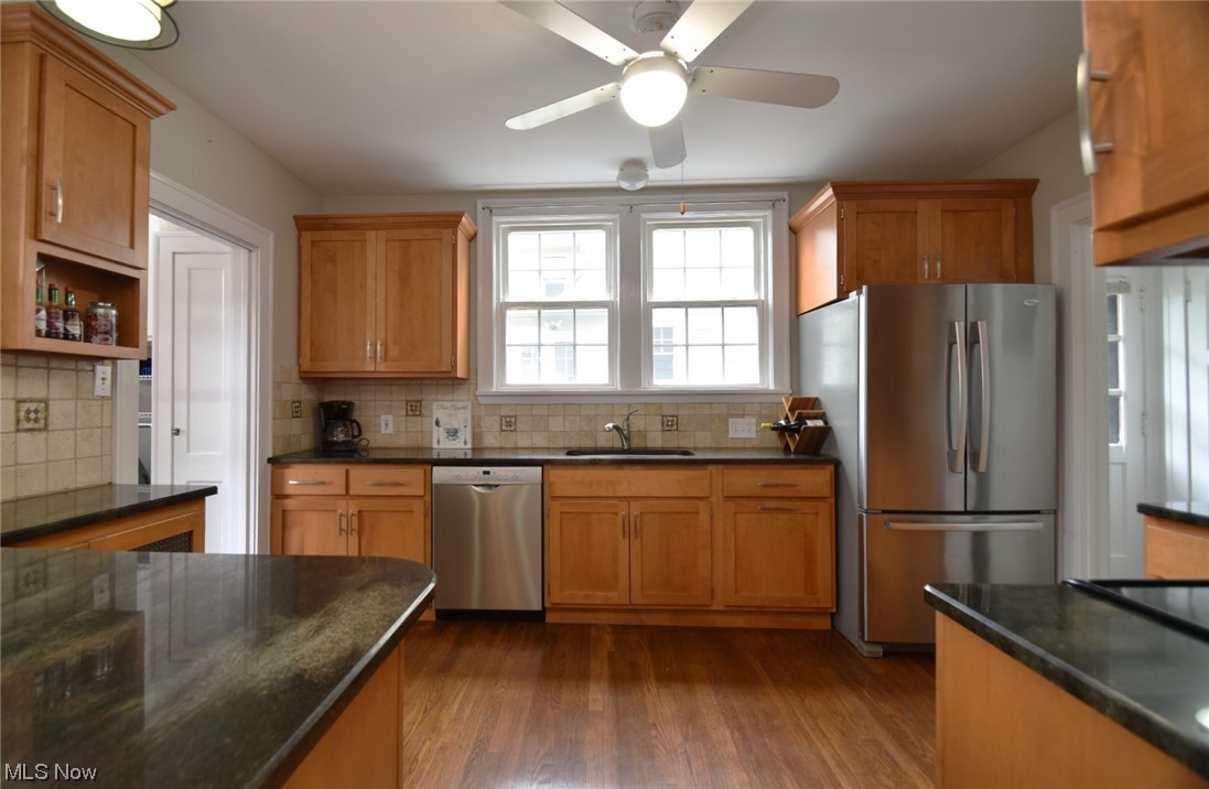 3115 Chadbourne Road Cleveland, OH 44120 - Photo 10 of 34