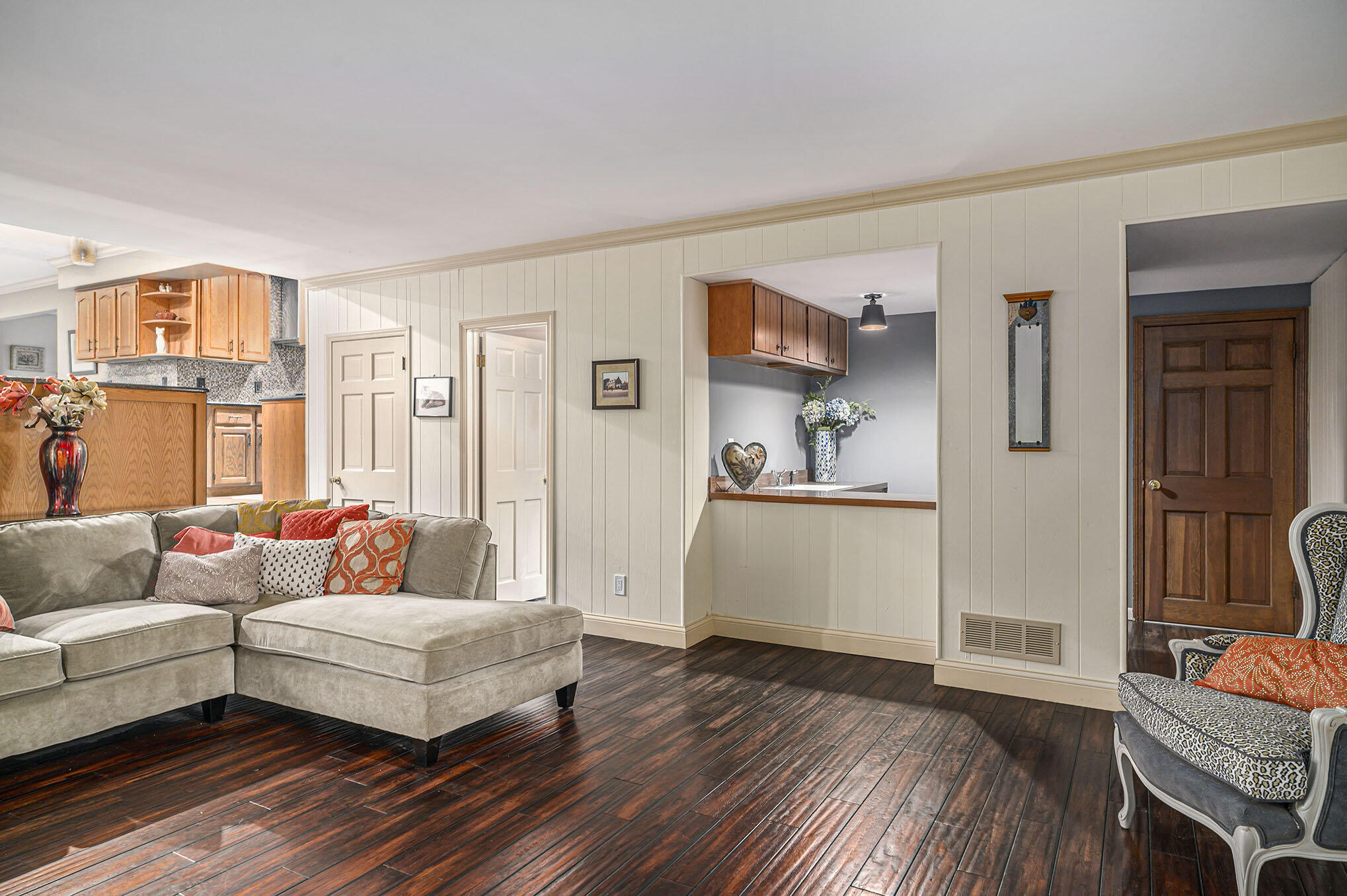 9307 Walnut Drive Munster, IN 46321 - Photo 10 of 26 a living room with furniture and a wooden floor
