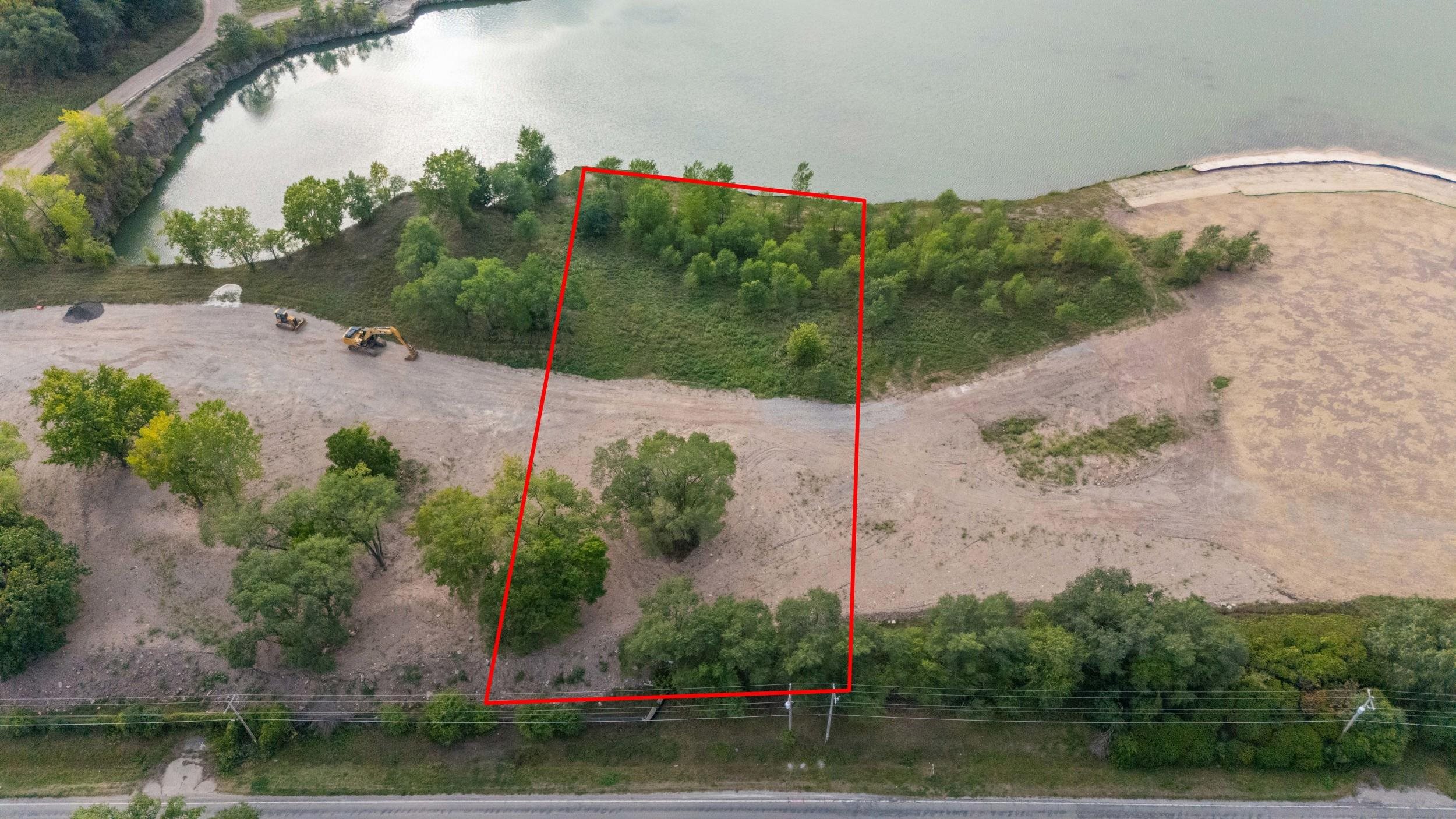 Leonard Point Road, Unit 9 Oshkosh, WI 54904 - Photo 1 of 4 Gallery Image 1