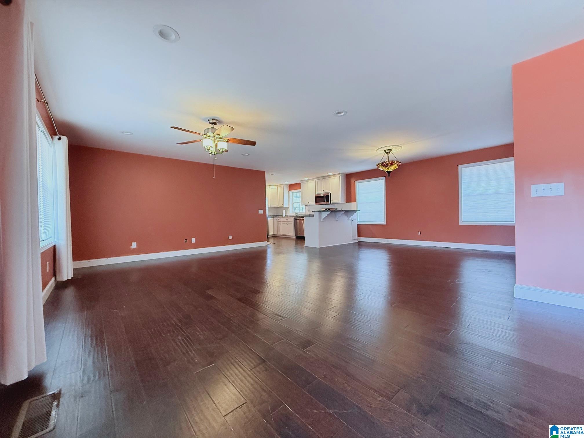 406 Riddle Avenue Piedmont, AL 36272 - Photo 5 of 51