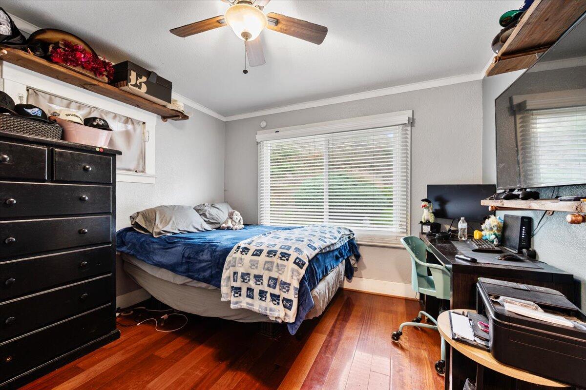 524 Avalon Street Lompoc, CA 93436 - Photo 26 of 36 a bedroom with bed and a window