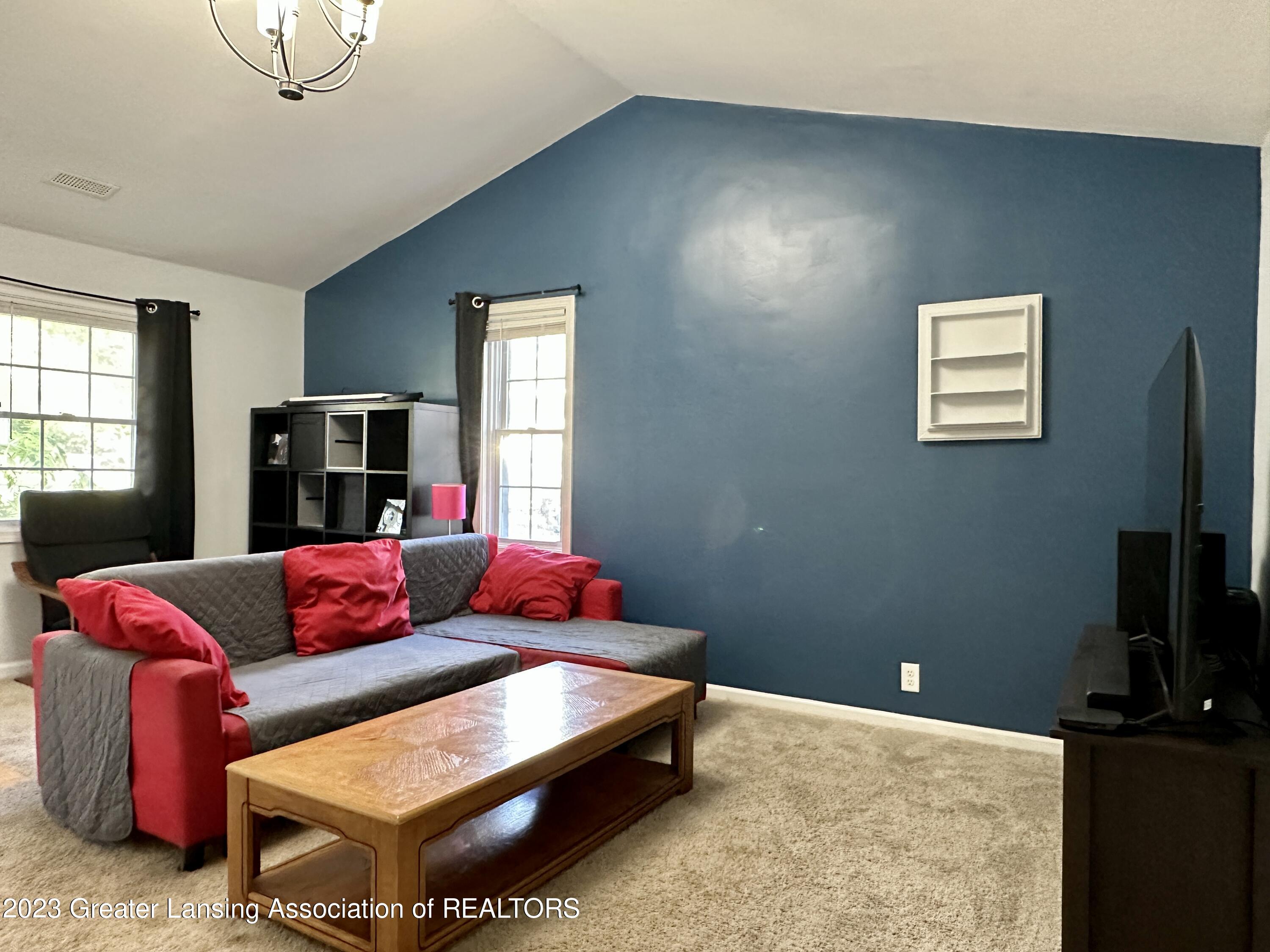 6501 Cooper Road Lansing, MI 48911 - Photo 9 of 53 Living Room