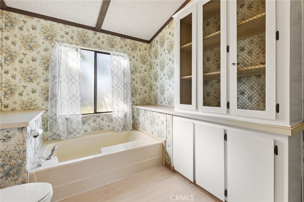 3835 Gardiner Ferry Road, Unit 4 Corning, CA 96021 - Photo 12 of 21 Gallery Image 12