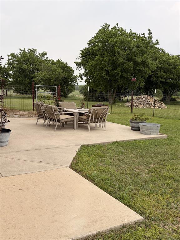 1746 County Road 4522 Decatur, TX 76234 - Photo 13 of 23